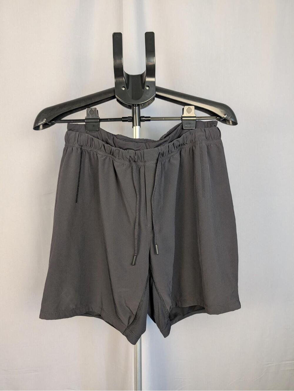 Athleisure Lululemon Men's Lined Running Shorts Black Size L